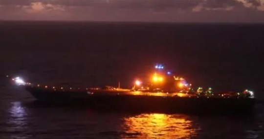 台军：辽宁舰北上通过台湾海峡